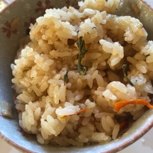 炊飯器で簡単。山菜おこわ